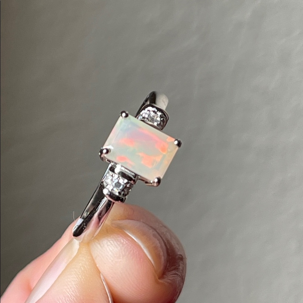 NWT Natural Opal 8X6mm with CZ Accents in 925 Sterling Silver Size 9